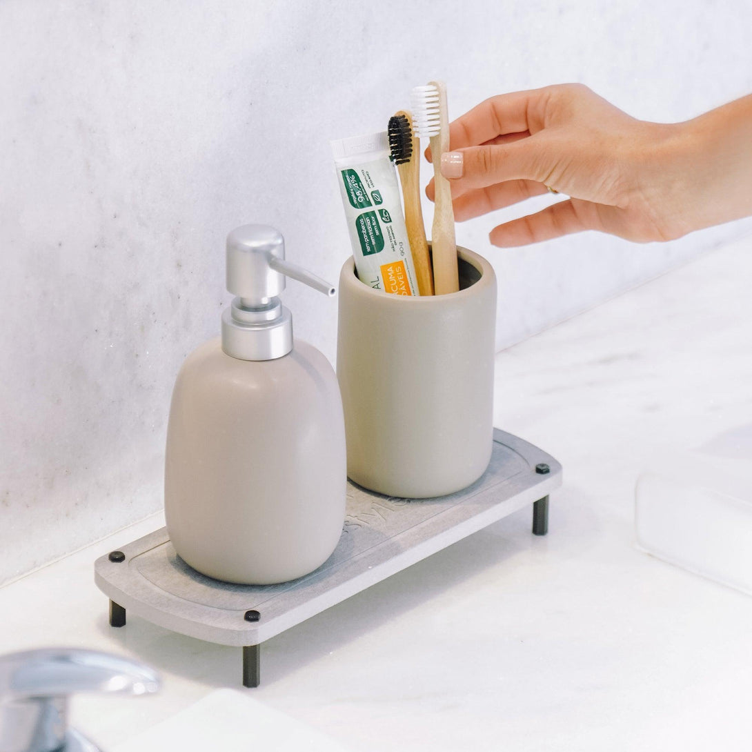 Bandeja para banheiro, lavabo e cozinha, decorativa de diatomita | Drytomini | Loja Momo - Loja Momo Lifestyle - bandeja de absorção rápida, bandeja de banheiro, bandeja de diatomita, bandeja de rapida absorcao, bandeja decorativa, bandeja minimalista, bandeja organizadora, bandeja organizadora banheiro, bandeja para banheira, bandeja para banheiro, bandeja para lavabo, bandeja para pia, bandeja que seca, Loja Momo, Momo, Momo Life, Momo Lifestyle, Momolife, Momostyle