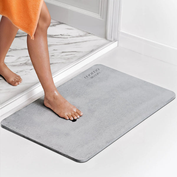 Tapete para banheiro antiderrapante Momo Lifestyle | Drytomita | Loja Momo - Loja Momo Lifestyle - drytomita, Loja Momo, Momo, Momo Life, Momo Lifestyle, Momolife, Momostyle, tapeta para banheiro, tapete absorvente para banheiro, tapete banheiro, tapete banheiro seca rapido, tapete de banheiro, tapete de banheiro que nao molha, tapete para banheiro antiderrapante, tapete para banheiro que absorve agua, tapete para saida do banho, tapete que absorve agua